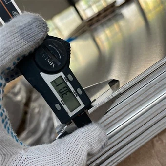 Fabricante de placas de alumínio de grau marítimo premium (5083, 5052, 6061)